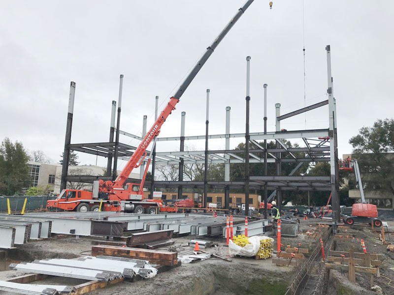 Gallery VonTour Crane & Rigging